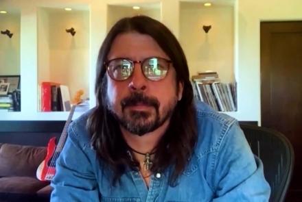 Dave Grohl: "I Was Scared" to Write About Kurt Cobain: asset-mezzanine-16x9