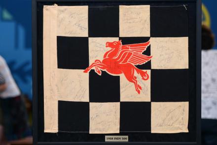 Appraisal: 1958 Signed Indianapolis 500 Racing Flag: asset-mezzanine-16x9