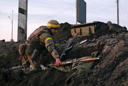 Russian airstrikes bombard Ukraine as ground forces advance: asset-mezzanine-16x9
