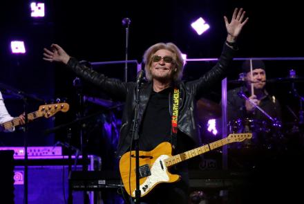 Musician Daryl Hall brings 'timeless quality' back to stage: asset-mezzanine-16x9