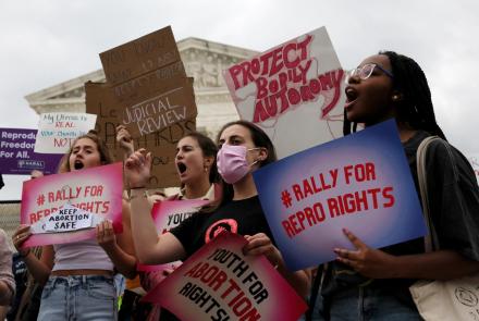 Senate Democrats seek to codify abortion rights into law: asset-mezzanine-16x9