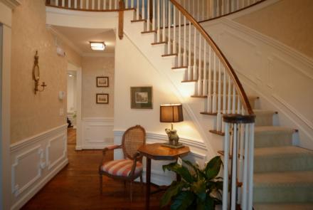 Be George Washington's Neighbor at this Amazing Home: asset-mezzanine-16x9