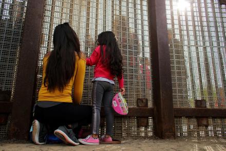 Hundreds of migrant children remain separated from families: asset-mezzanine-16x9