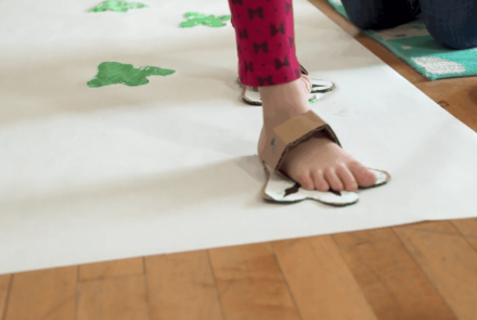 Make Dinosaur Footprints and Trackways: asset-mezzanine-16x9