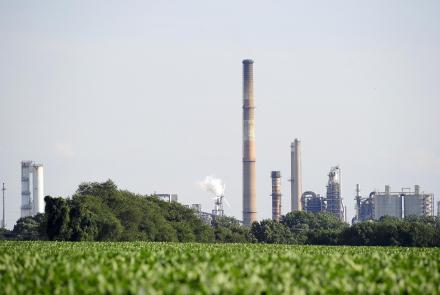 News Wrap: EPA issues rule to curb power plant pollution: asset-mezzanine-16x9