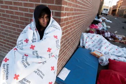 El Paso clinics struggle to care for influx of migrants: asset-mezzanine-16x9