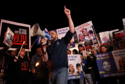 News Wrap: Israelis protest in response to hostage deaths: asset-mezzanine-16x9