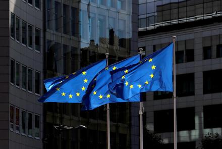 News Wrap: E.U. reaches agreement on tougher migration rules: asset-mezzanine-16x9