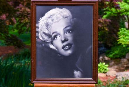 Appraisal: Marilyn Monroe-signed Photo, ca. 1953: asset-original
