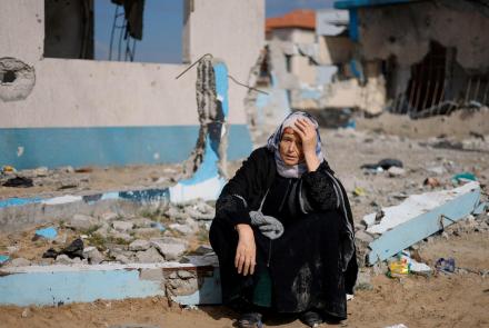 News Wrap: Israeli forces raid hospital in southern Gaza: asset-mezzanine-16x9