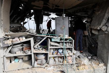 News Wrap: Israel lowers military presence in southern Gaza: asset-mezzanine-16x9