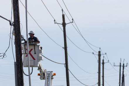 Thousands in Texas frustrated with weeklong power outage: asset-mezzanine-16x9