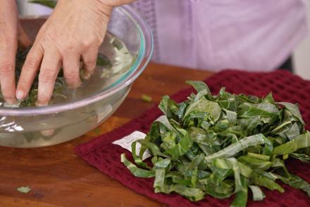 How to Clean and Prep Collard Greens: asset-mezzanine-16x9