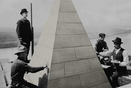 Workers on Washington Monument