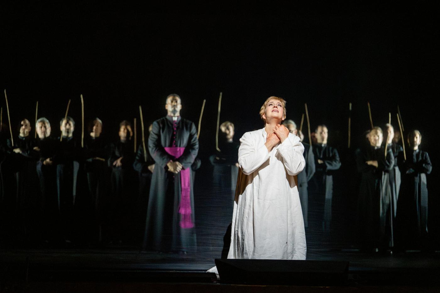 Lise Davidsen as Leonora and Soloman Howard (background) as Padre Guardiano in Verdi's "La Forza del Destino." Photo: Karen Almond / Met Opera