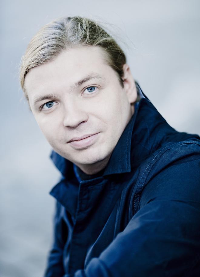 Denis Kozhukhin, piano